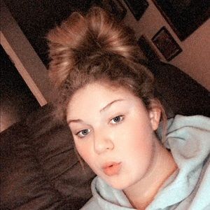 Meet your Posher, Victoria